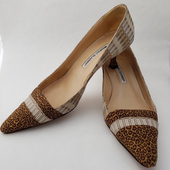 Manolo Blahnik Shoes - Manolo Blahnik Leopard Print Pointed Toe Pumps